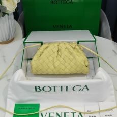 Bottega Veneta Pouch Clutch Bags